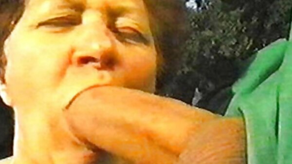میا دی برگ قلابدار خالکوبی شده بی تنه توسط چندین سکس مادرزن با داماد گل میخ بی رحم مورد لعنت قرار گرفته است